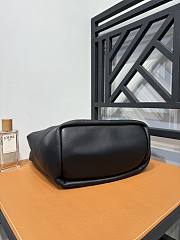 Loewe Small Squeeze Bag In Nappa Lambskin Black 29x24x10.5cm - 5