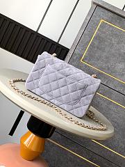 Chanel Flap Bag Light Grey Suede 20cm - 2