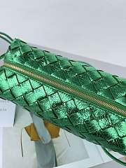 Bottega Veneta Loop Bag Green Metallic 25x15x8cm - 2