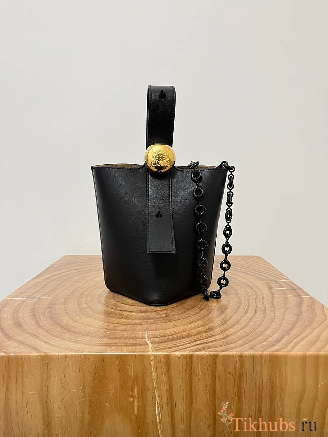 Loewe Pebble Bucket Black Bag 20x16x16cm - 1