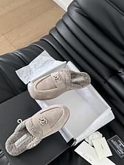 Chanel Slides 01 - 5