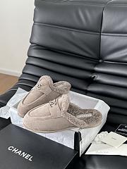 Chanel Slides 01 - 2