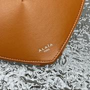 Alaia Le Coeur Shoulder Bag Brown 21x17x5cm - 2