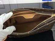 Louis Vuitton LV Trotteur Monogram Shoulder Bag 25x13x7.5cm - 4