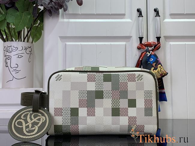 Louis Vuitton LV Locker Dopp Kit D16 Khaki 23x13x12cm - 1
