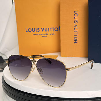 Louis Vuitton LV Pilot Sunglasses