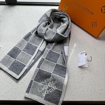 Louis Vuitton LV Scarf 02