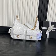 Chanel 25C Hobo Bag White Lambskin 27x35x18cm - 1