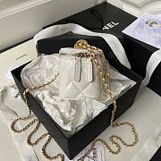 Chanel 24C Mini Vanity Case White Lambskin 11x8.5x7cm - 5