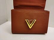 Louis Vuitton LV Twist Bag Brown 23cm - 4