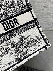 Dior Medium Book Tote White Black Toile de Jouy Scotland 36x18x28cm - 5