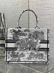 Dior Medium Book Tote White Black Toile de Jouy Scotland 36x18x28cm - 4