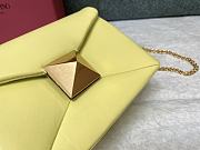 Valentino Garavani One Stud Yellow Bag 19x14x11cm - 3