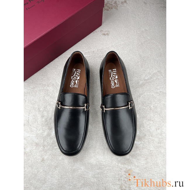 Ferragamo Men's Loafer In Black - 1