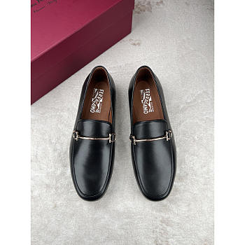 Ferragamo Men's Loafer In Black