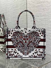 Dior Dioramour Medium Book Tote Latte Cœur des 36x18x28cm - 6