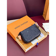 Louis Vuitton LV x TM Mini Pochette Black 15.5x10.5x4cm - 5