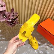 Hermes Oran Yellow Slides - 4