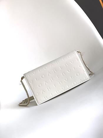 Bvlgari Logo Infinitum Chain Wallet White 19x10.5x4.5cm