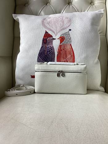 Loro Piana L19 Bag White 19x11x6.5cm