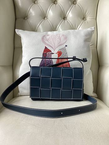 Bottega Veneta Cassette Bag Deep Blue 23x15x5cm