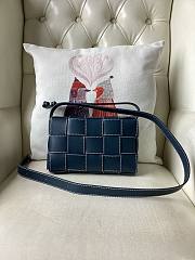 Bottega Veneta Cassette Bag Deep Blue 23x15x5cm - 4
