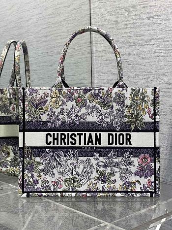 Dior Medium Book Tote Embroidery Multicolor 36x18x28cm