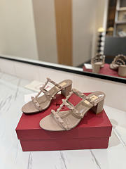 Valentino Garavani Rockstud Beige Heel 6cm - 2