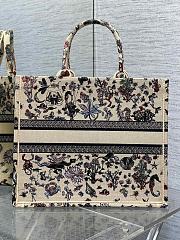 Dior Large Book Tote Beige Multicolor Cabinet Motif 42x18x35cm - 4
