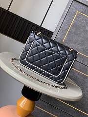 Chanel Flap Bag Lambskin Black & White 23.5x16.5x6.5cm - 4