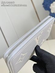Louis Vuitton LV Zippy Wallet Grey 19x10x2cm - 5
