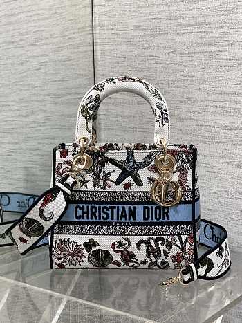 Dior Medium Lady D-Lite Bag Latte Cabinet 24x21x12cm