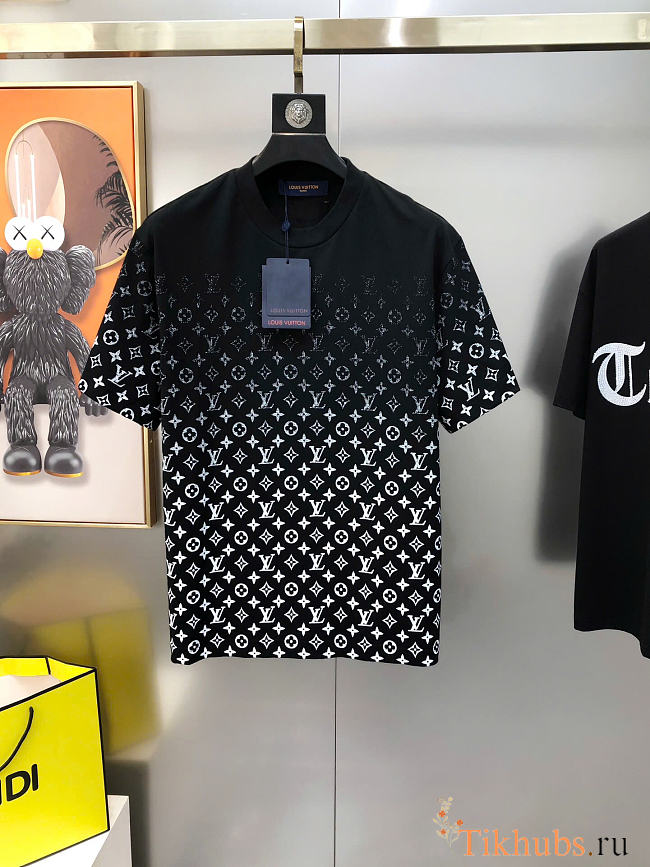 Louis Vuitton LV Black T-shirt - 1