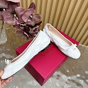 Valentino Garavani Quiltie 67 White Ballerinas - 2