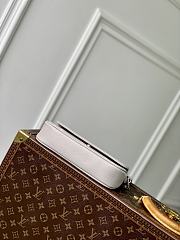 Louis Vuitton LV Wallet On Chain Ivy Grey 23.5x12x4.3cm - 3