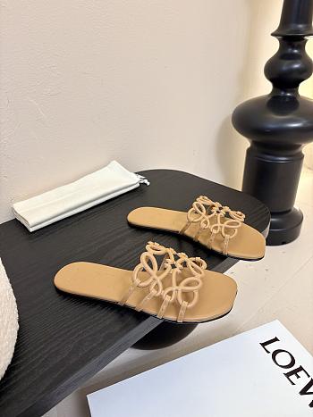 Loewe Petal Anagram Slide Calfskin Beige