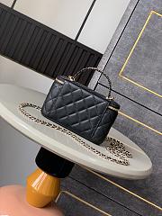 Chanel 25P Vanity Case Black Lambskin 19x14x5cm - 3