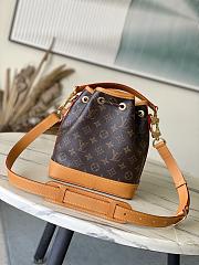 Louis Vuitton LV Noé Cargo Monogram H35 24x22x16cm - 5