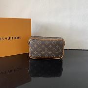 Louis Vuitton LV Trocadéro Wearable Wallet 20x13x6.5cm - 3
