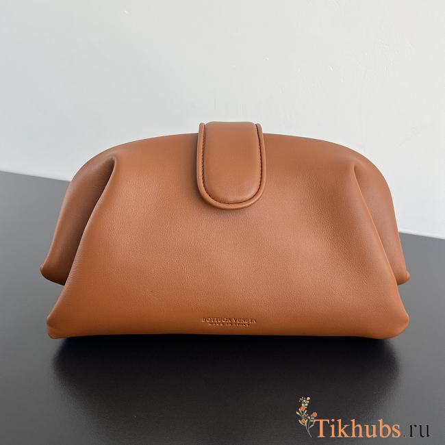 Bottega Veneta Lauren 1980 Clutch Leather Light Wood 31.5x16.5x11cm - 1