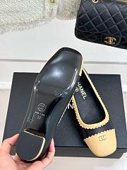 Chanel Leather Scalloped Pumps Beige Black - 2