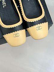 Chanel Leather Scalloped Pumps Beige Black - 3