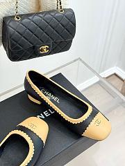 Chanel Leather Scalloped Pumps Beige Black - 4