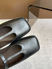 The Row Square T-Strap Flat Black - 4