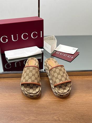 Gucci Women's GG Platform Sandal Beige 