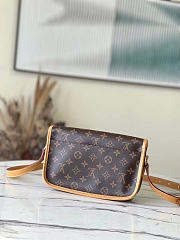 Louis Vuitton LV Gibeciere Shoulder Bag PM Brown 25x9x15cm - 4