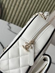Chanel 25p Backpack White Lambskin 18x13x9cm - 3
