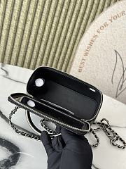Chanel Top Handle Vanity Case Black Caviar 17x8x9.5cm - 6