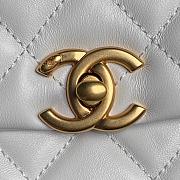 Chanel Folding Bag White Lambskin 22x15x5.5cm - 5