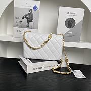 Chanel Folding Bag White Lambskin 22x15x5.5cm - 4
